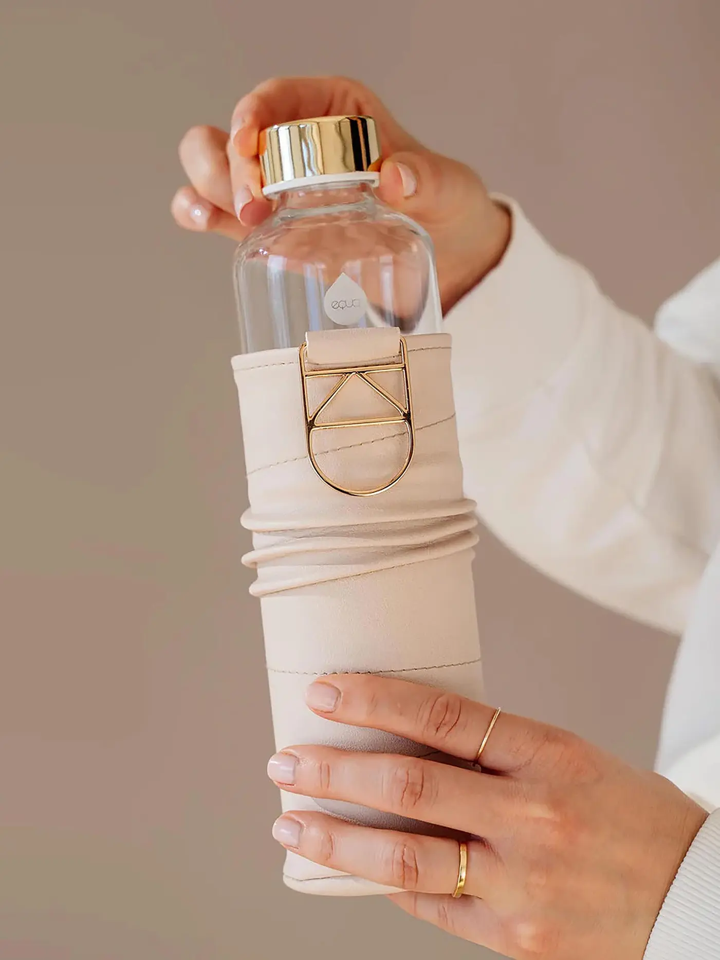 EQUA | Trinkflasche mit Ledercover 0,75l Beige / Gold | 